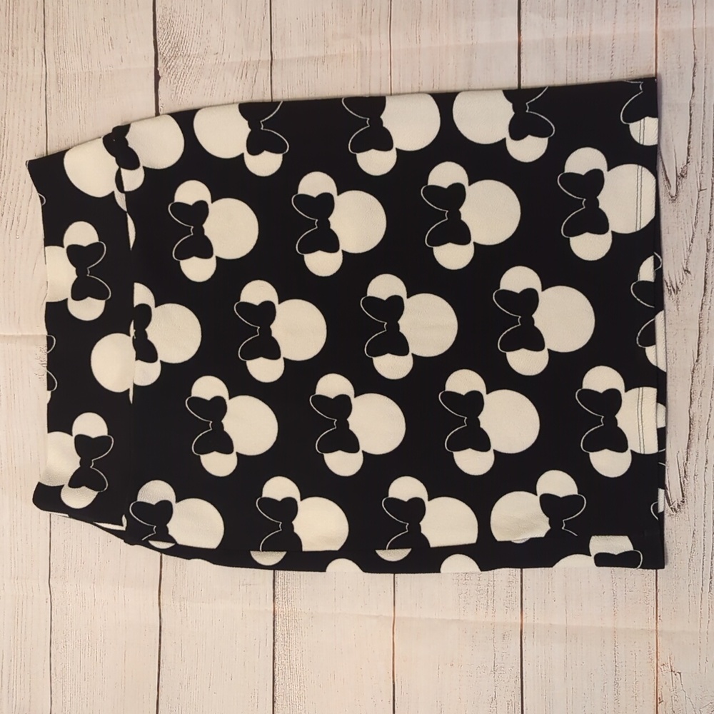 Lularoe Cassie skirt Size large Minnie mouse head NWOT
